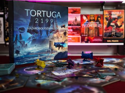A bátraké az Űr!- Tortuga 2199